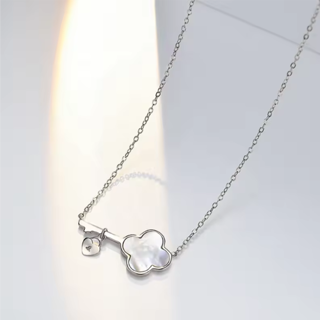 Lucky Manhattan Key Necklace